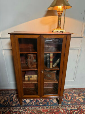 Petite vitrine en acajou d'époque XIXe.
