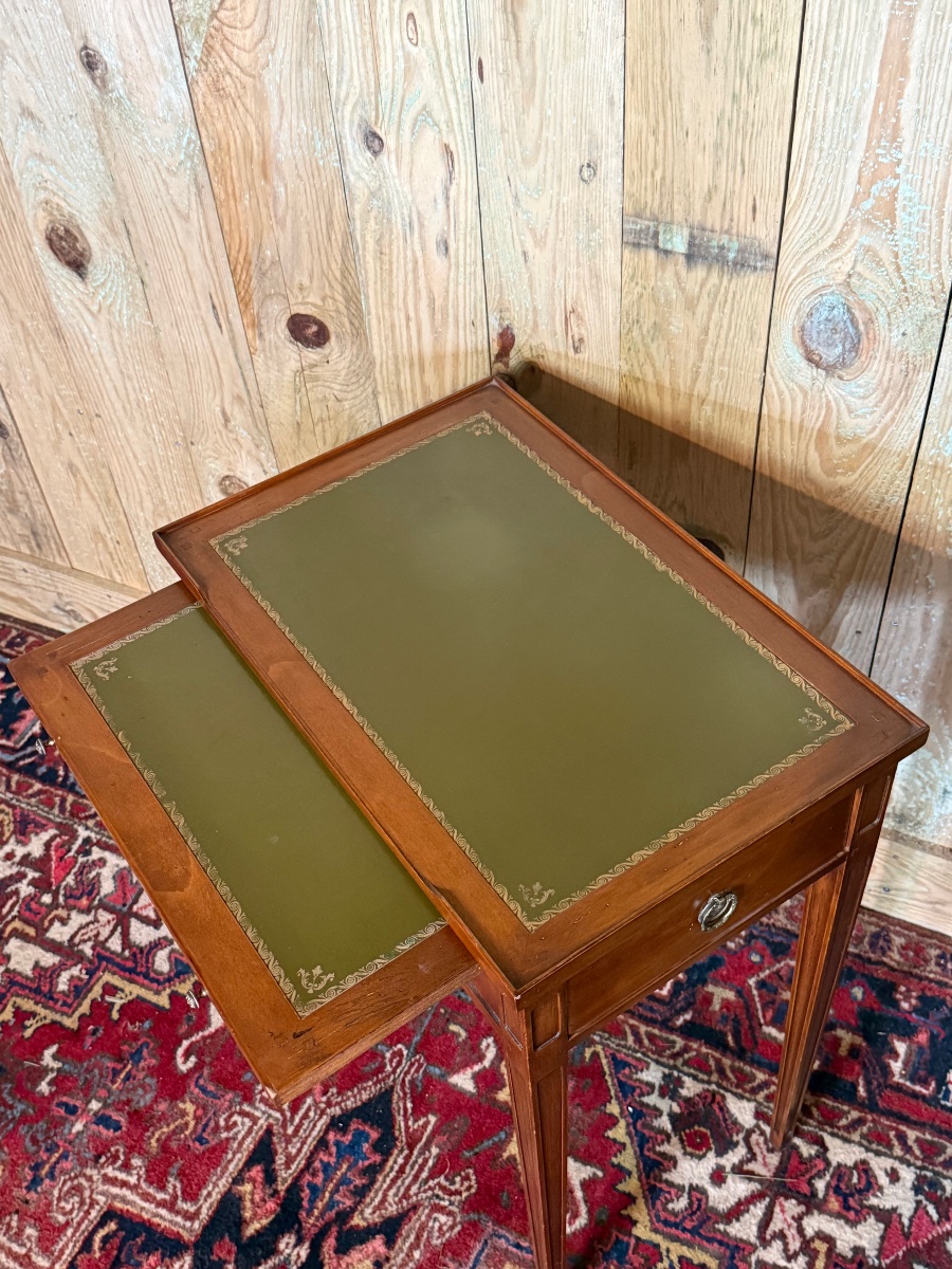 Bureau / Table à écrire de style Louis XVI. – Image 3