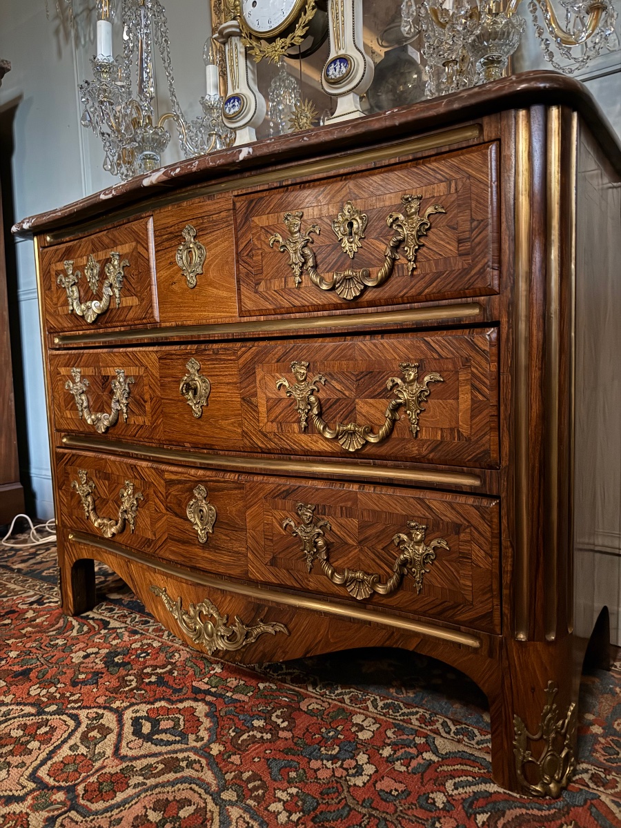 Commode de style Régence en marqueterie. – Image 9