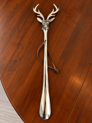 CHAUSSE-PIEDS MÉTAL CHROMÉ - TÊTE DE CERF