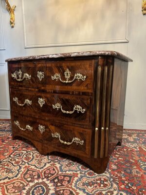 Commode D’époque XVIII ème En Marqueterie.
