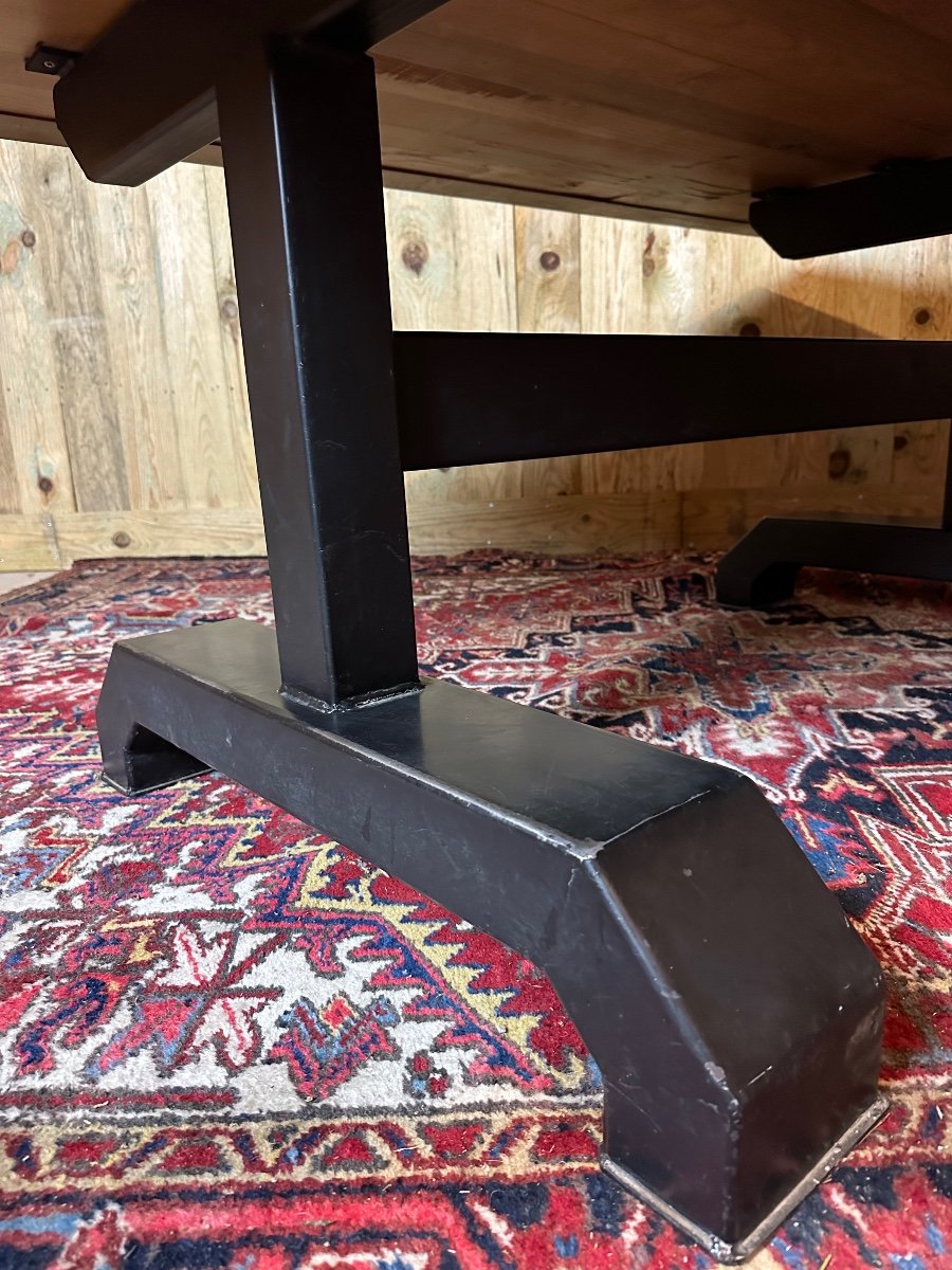Grande Table Industrielle En Chêne Et Métal. – Image 5