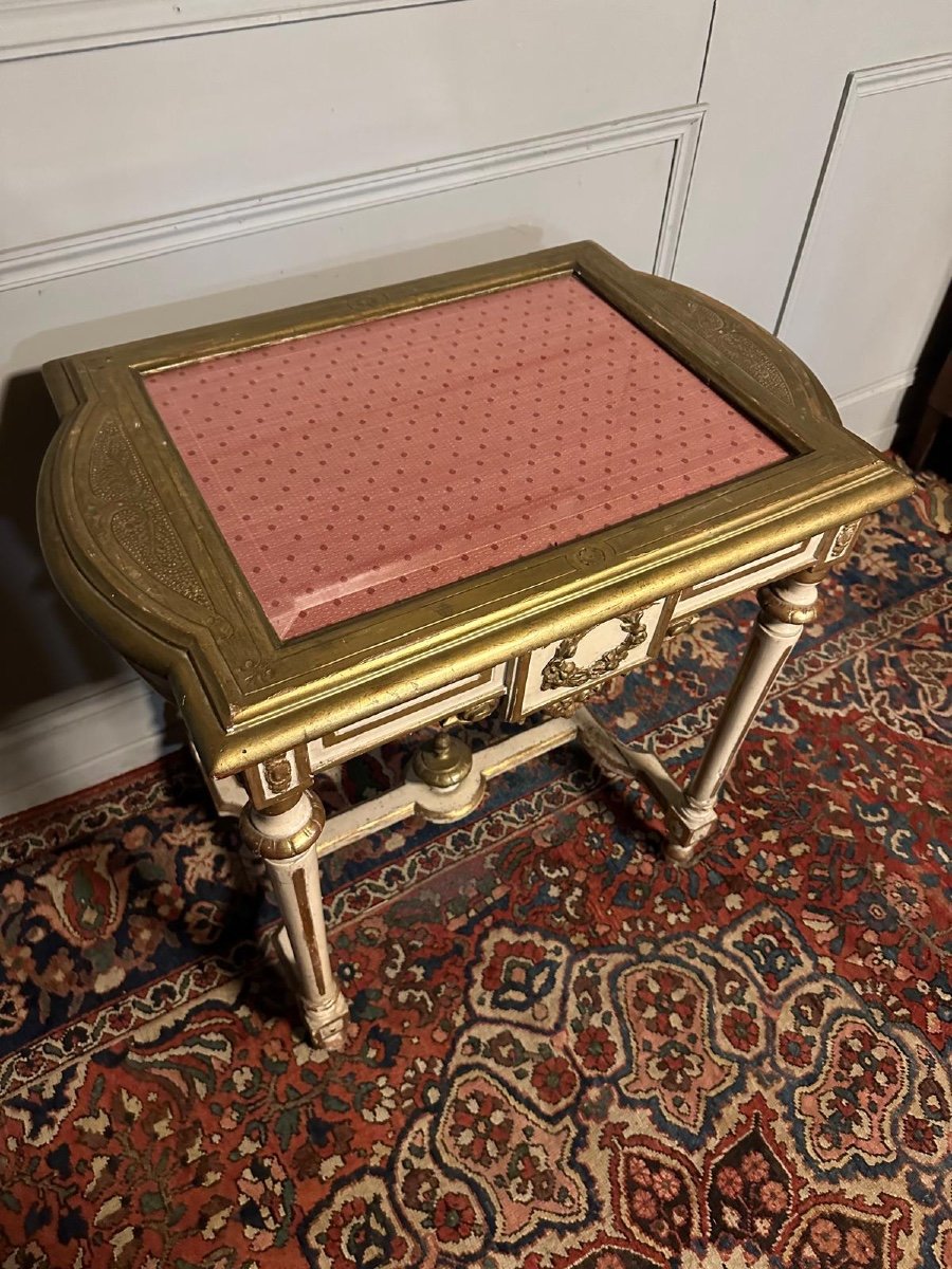 Table De Milieu / Console De Style Louis XVI En Bois Peint Et Doré. – Image 2