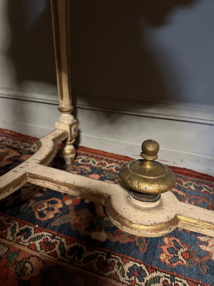 Table De Milieu / Console De Style Louis XVI En Bois Peint Et Doré. – Image 5