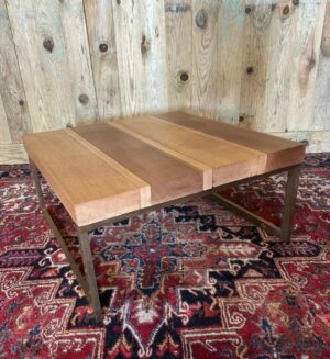Table Basse Bois Et Laiton.