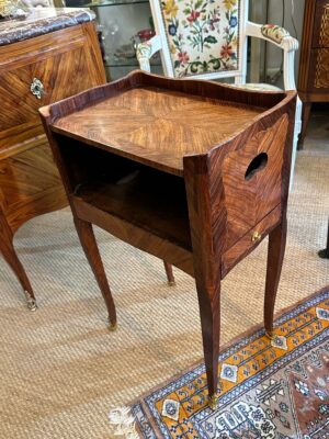 Chevet / Table à En-cas  d'époque XVIII ème En Marqueterie.