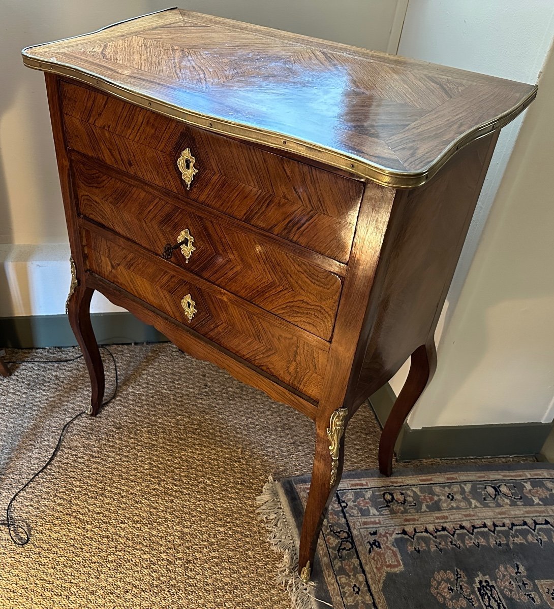Commode De Style Louis XV En Marqueterie. – Image 3