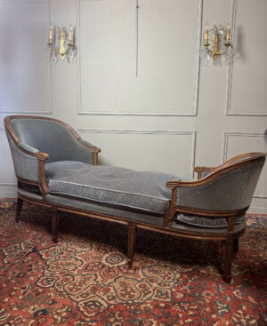 Duchesse En Bateau d'époque Louis XVI Attribuée à Pierre Pillot.