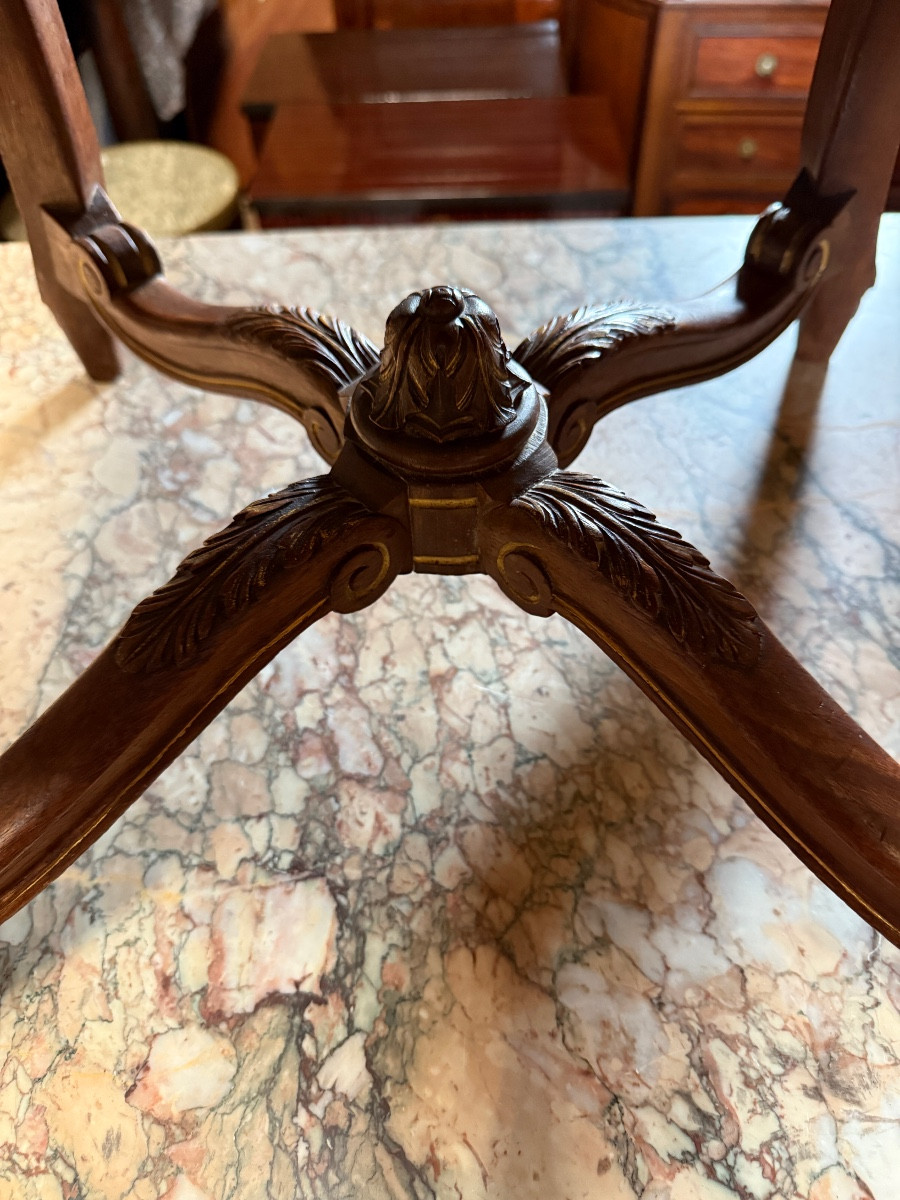 Tabouret de style Régence en noyer – Image 5