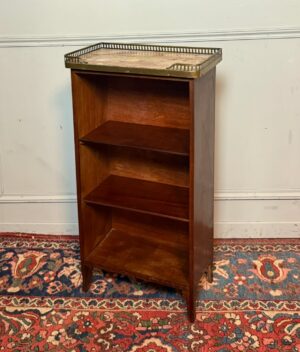 Petit bibus-bibliothèque de style Louis XV Transition en acajou