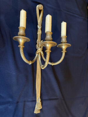 Ensemble de six appliques Louis XVI à rubans et passementeries XIXe
