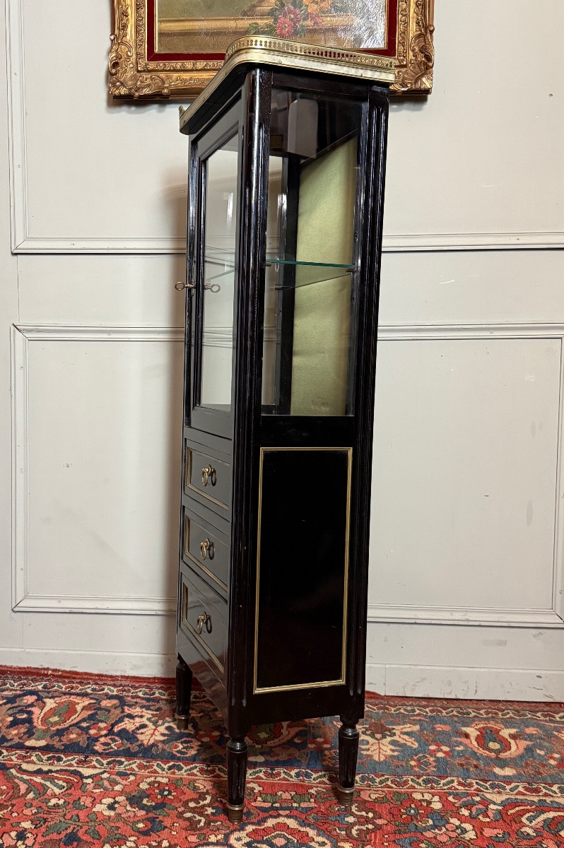 Vitrine de style Louis XVI laquée noir – Image 3