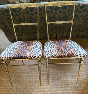 Paire de chaises en bronze néoclassique attribuées à Maison Jansen