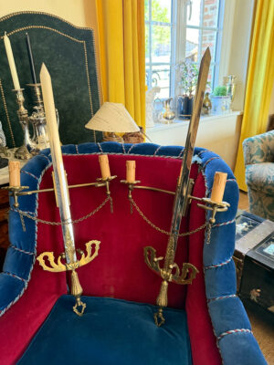 Paire d’appliques en forme d’épées d’époque Hollywood Regency