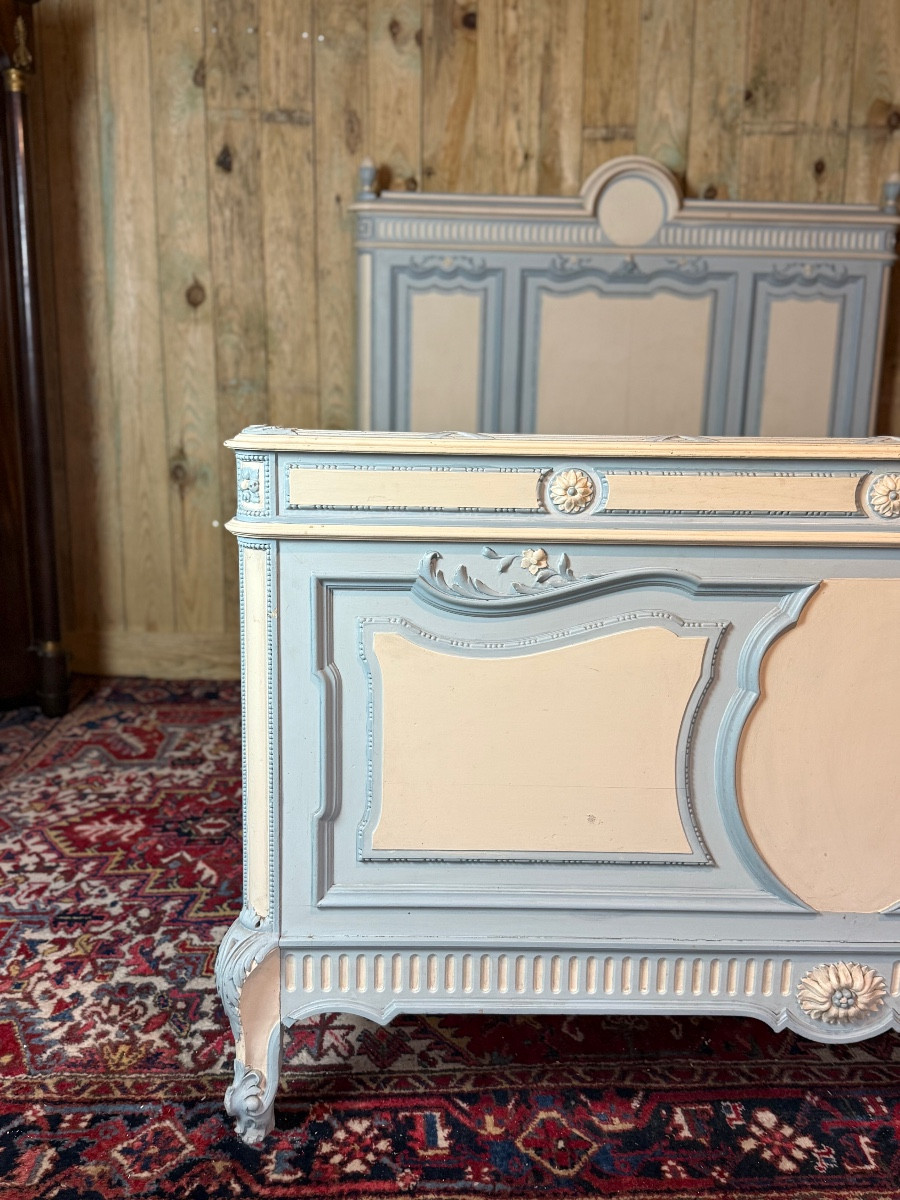 Lit laqué de style Transition Louis XV - Louis XVI – Image 9
