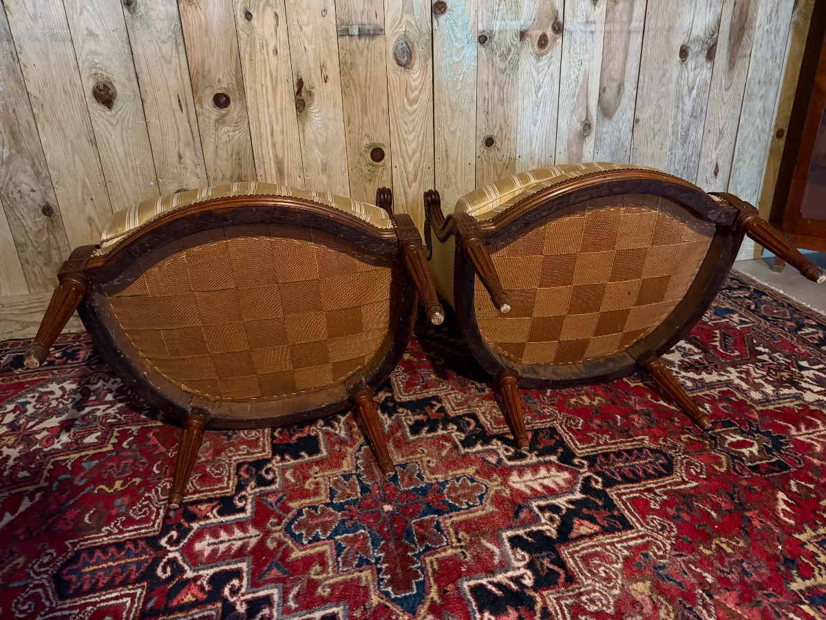 Paire de bergères gondoles d’époque Louis XVI en bois naturel – Image 12