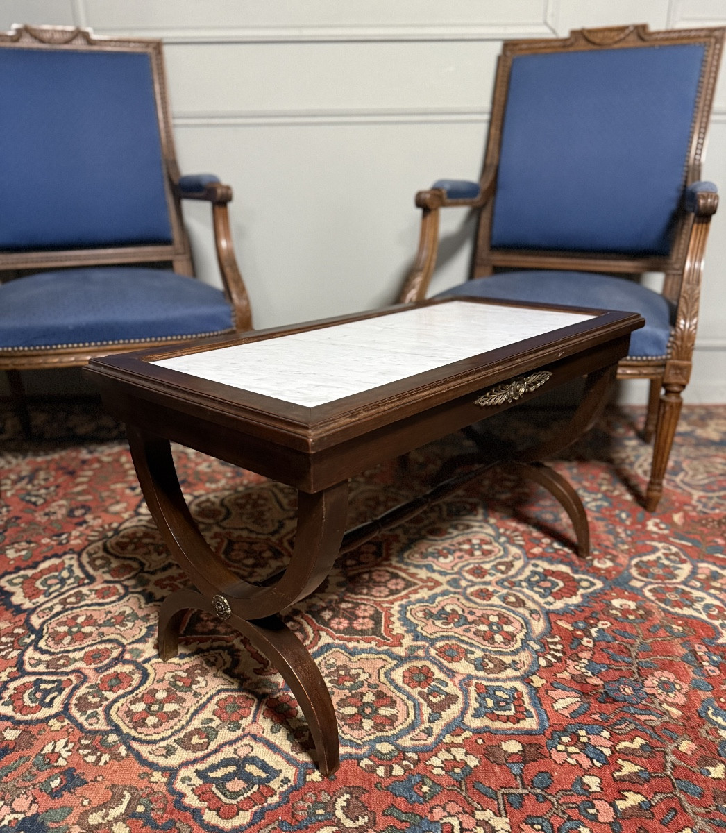 Table basse de style Empire en acajou – Image 2