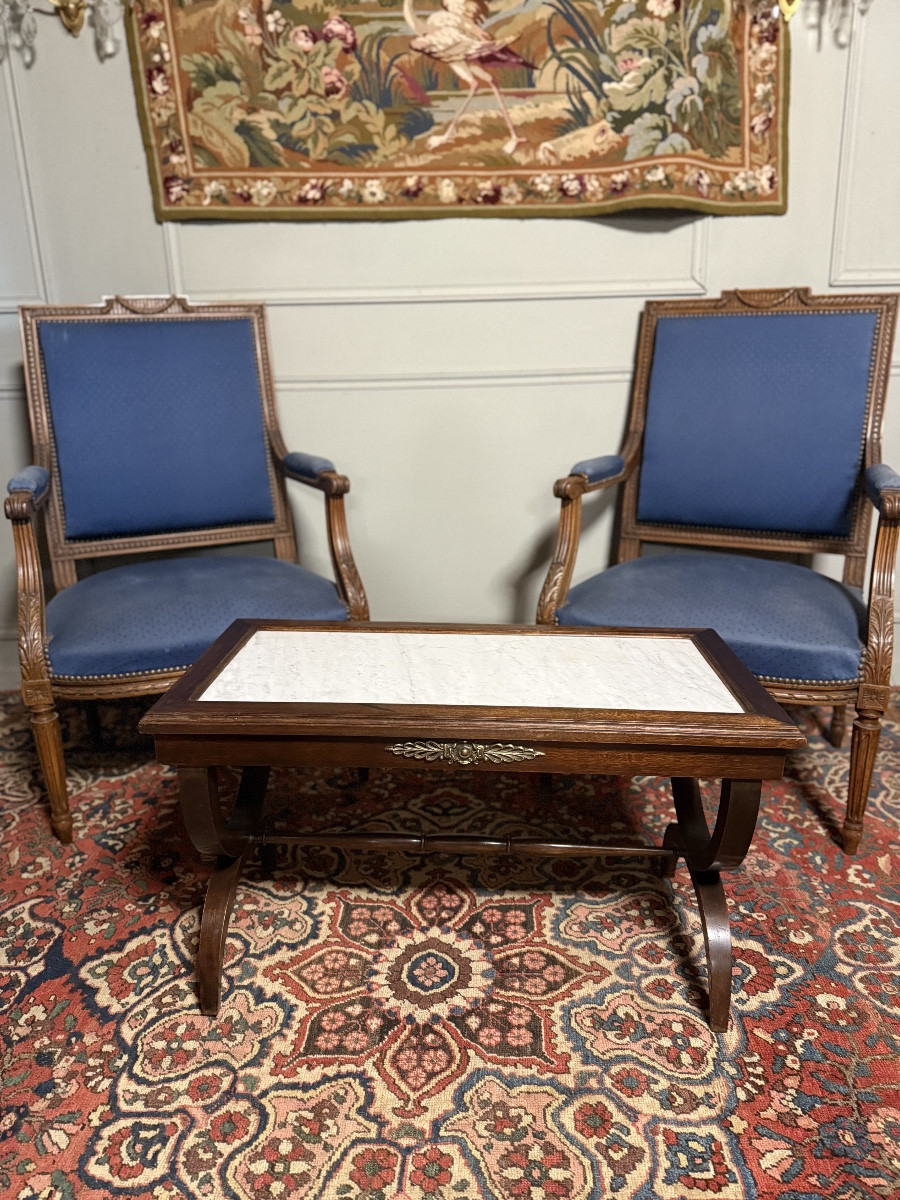Table basse de style Empire en acajou