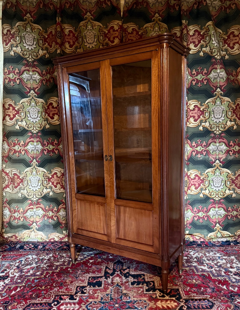 Vitrine ou bibliothèque de style Louis XVI en acajou – Image 2