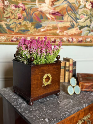 Jardinière de style Empire en acajou