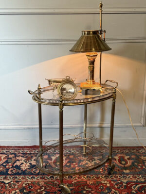 Table roulante ovale de style néo-classique Maison Baguès