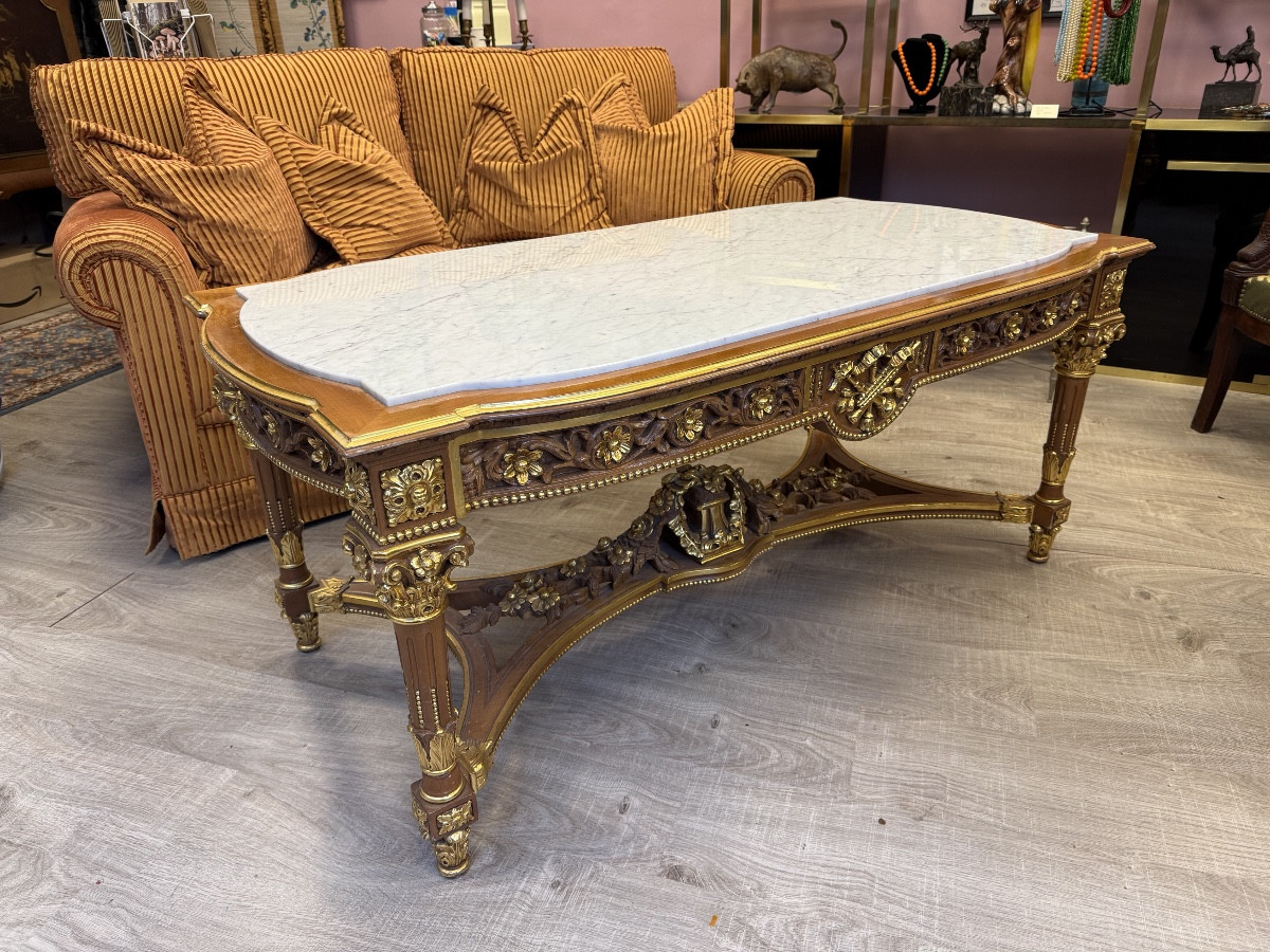 Table basse de style Louis XVI – Image 2