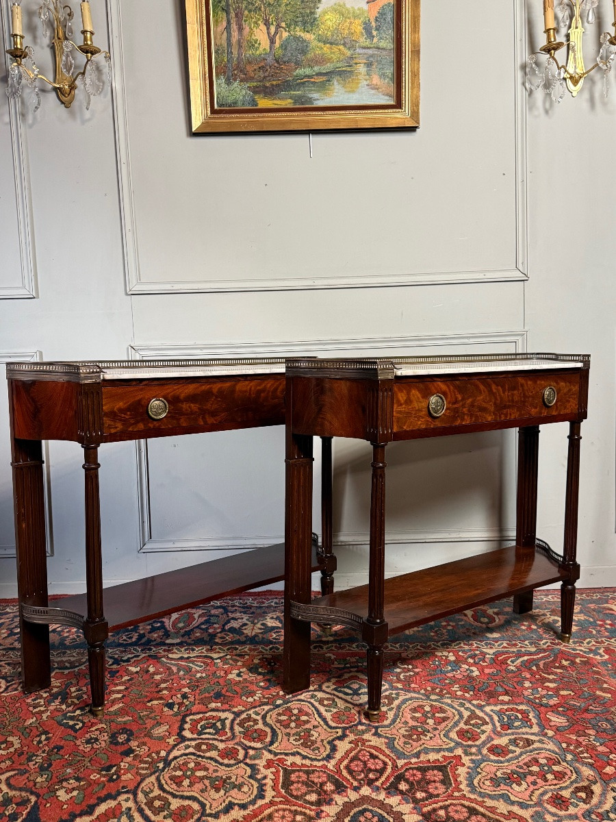 Paire de consoles Louis XVI – Image 4