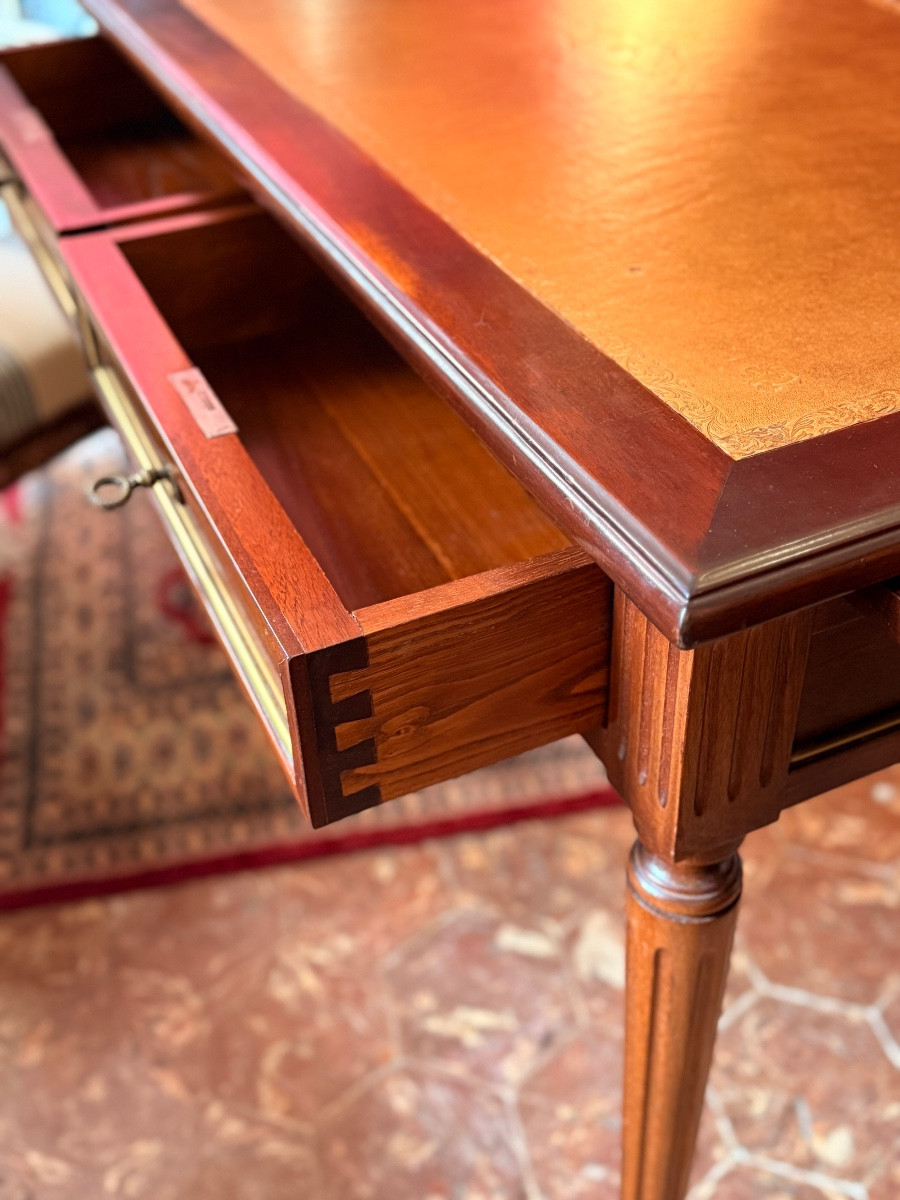 Bureau plat à tirettes de style Louis XVI en acajou. – Image 5