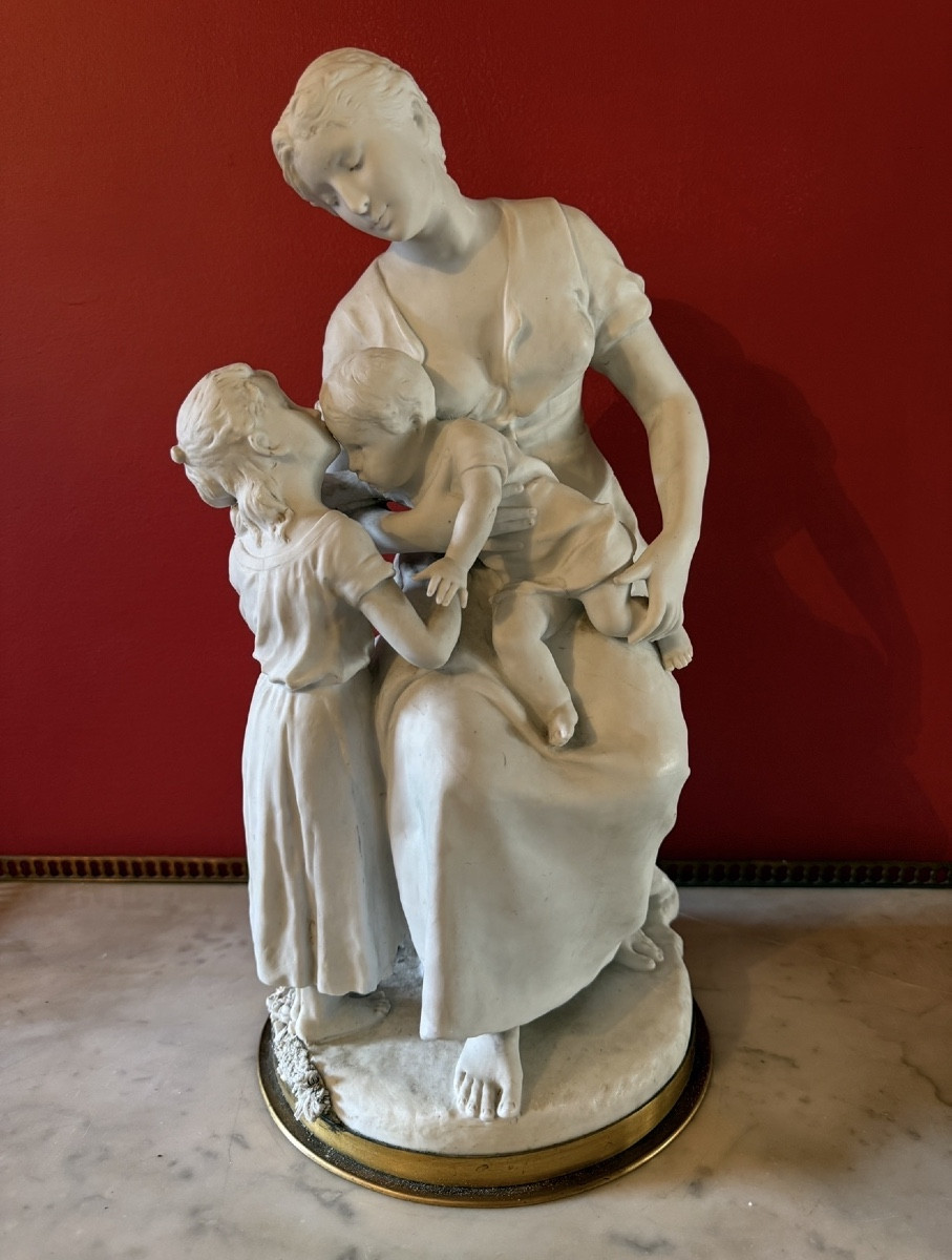 Biscuit « La Maternité » attribué à Paul Dubois (1829–1905)