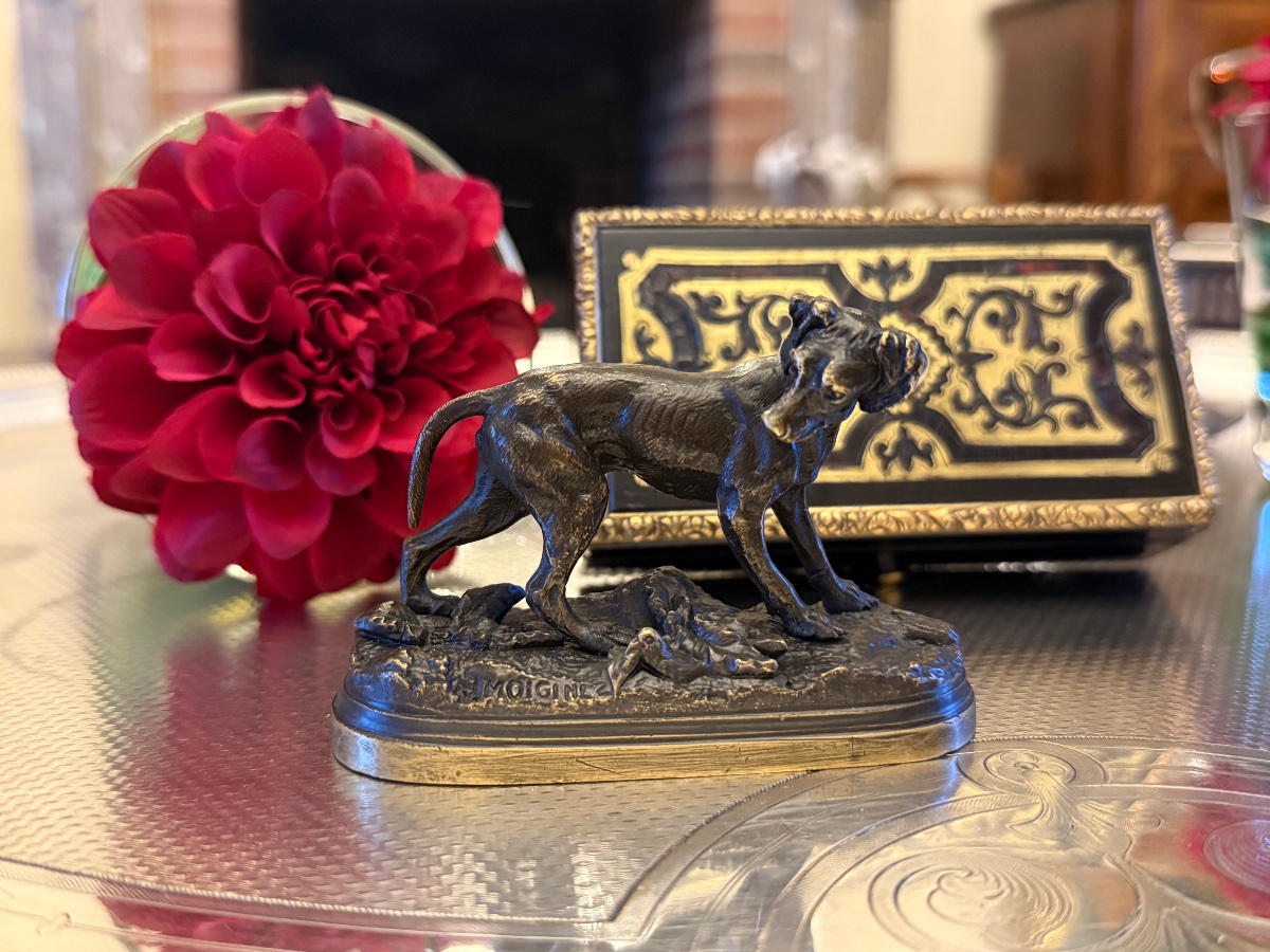 Petit bronze de chien de chasse signé Moigniez – Image 5