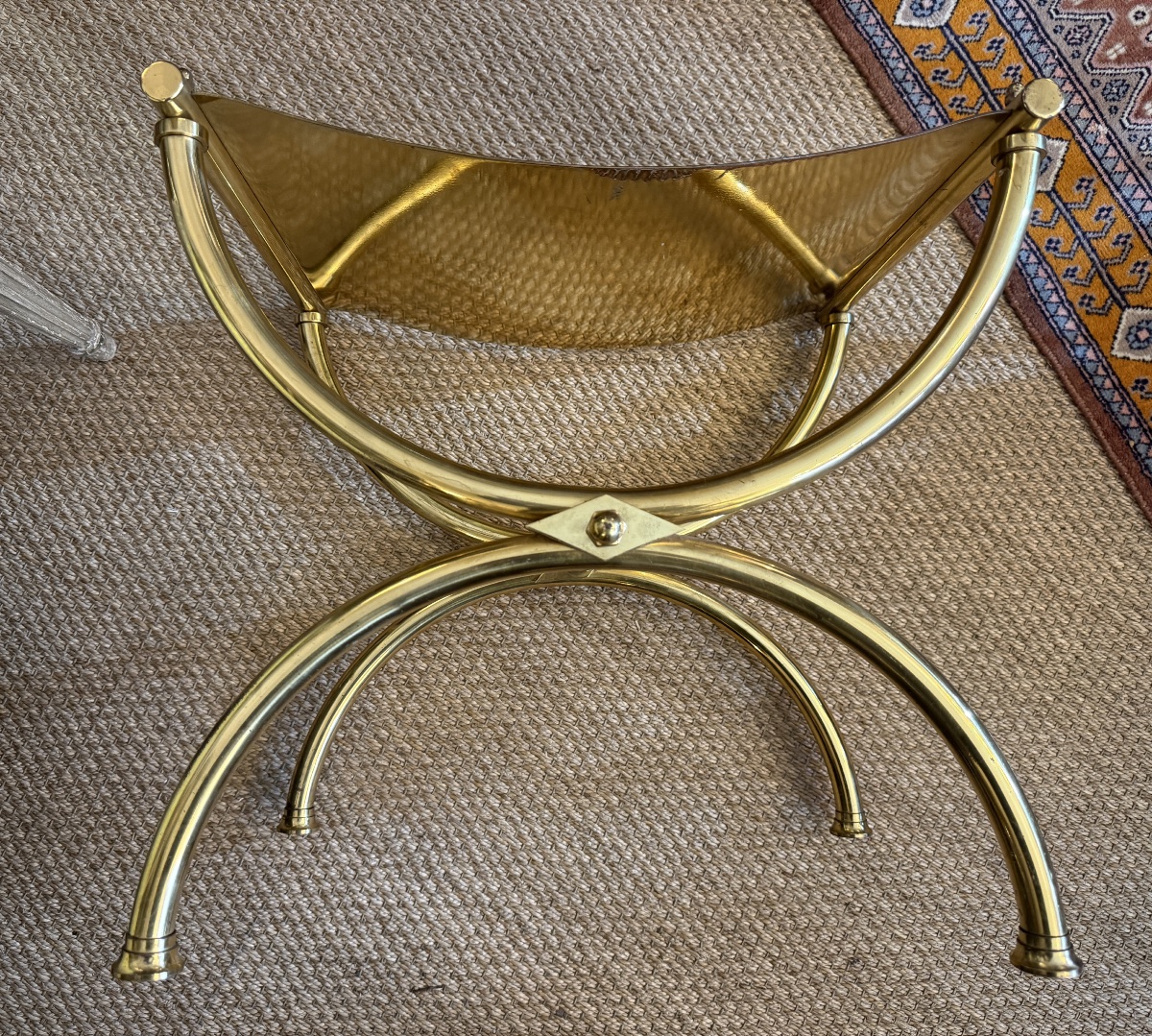 Tabouret curule en laiton massif doré, dans le goût de la Maison Jansen – Image 6