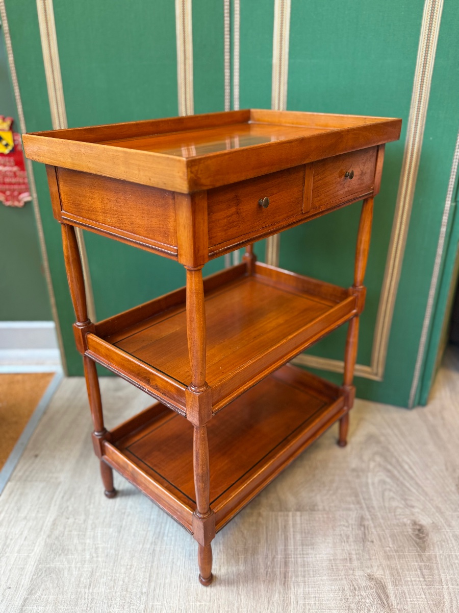 Table d’entre-deux en bois naturel