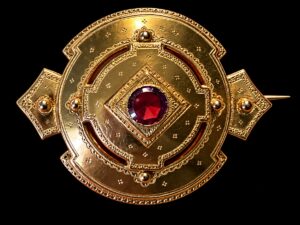 Broche en or et améthiste d’époque Napoléon III